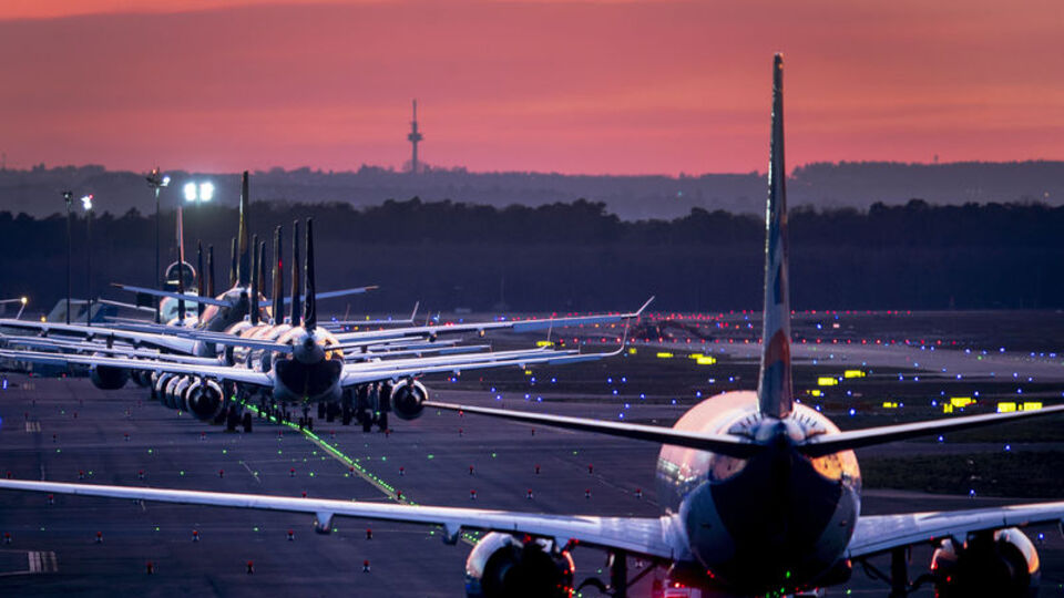 ABD'de kapanma nedeniyle ticari uçuşlara getirilen kısıtlamalar kaldırılıyor | Son dakika ekonomi haberleri