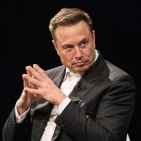 Musk: Yapay zeka ve robotlar yoksulluğu bitirecek