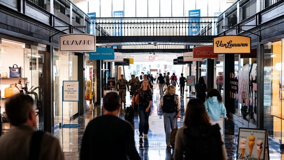 ABD'de tüketici güveni 3,5 yılın en düşük seviyesine geriledi | Son dakika ekonomi haberleri