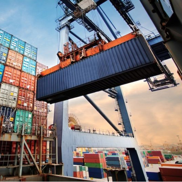 Kasım'da dış ticaret açığında ılımlı artış