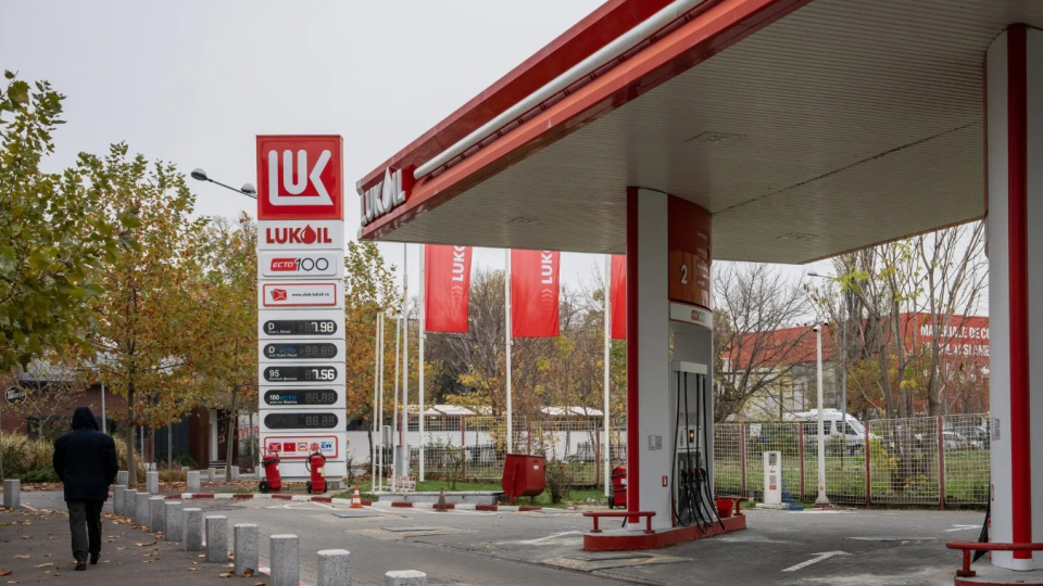 ABD, Lukoil'in yurtdışı istasyonlarına yaptırım muafiyeti tanıdı | Son dakika ekonomi haberleri