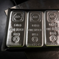 Gümüşte rekor seviyeye yakın dalgalı seyir