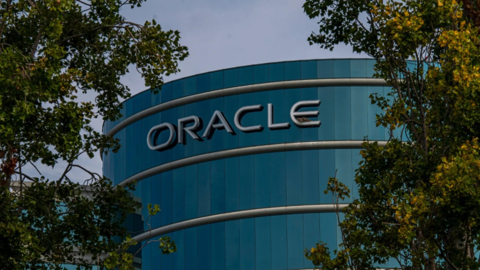Oracle hisselerinde 24 yılın en sert düşüşü | Son dakika ekonomi haberleri