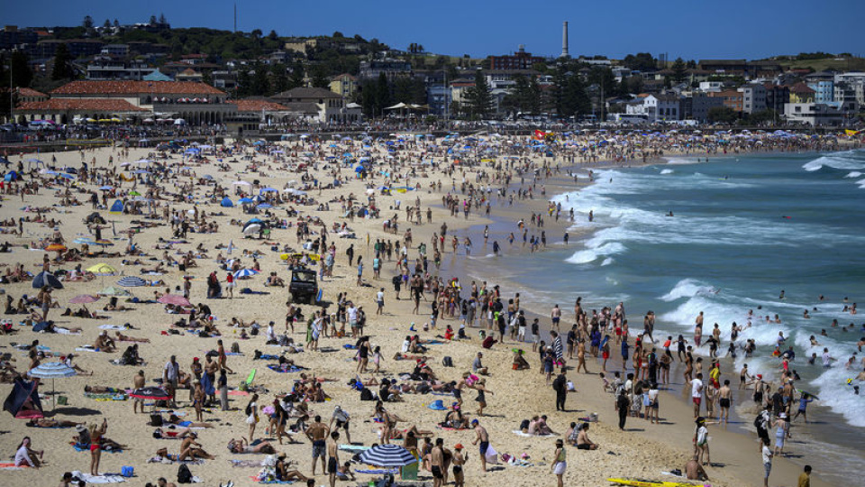 Avustralya'da plaja silahlı saldırı: 9 kişi hayatını kaybetti