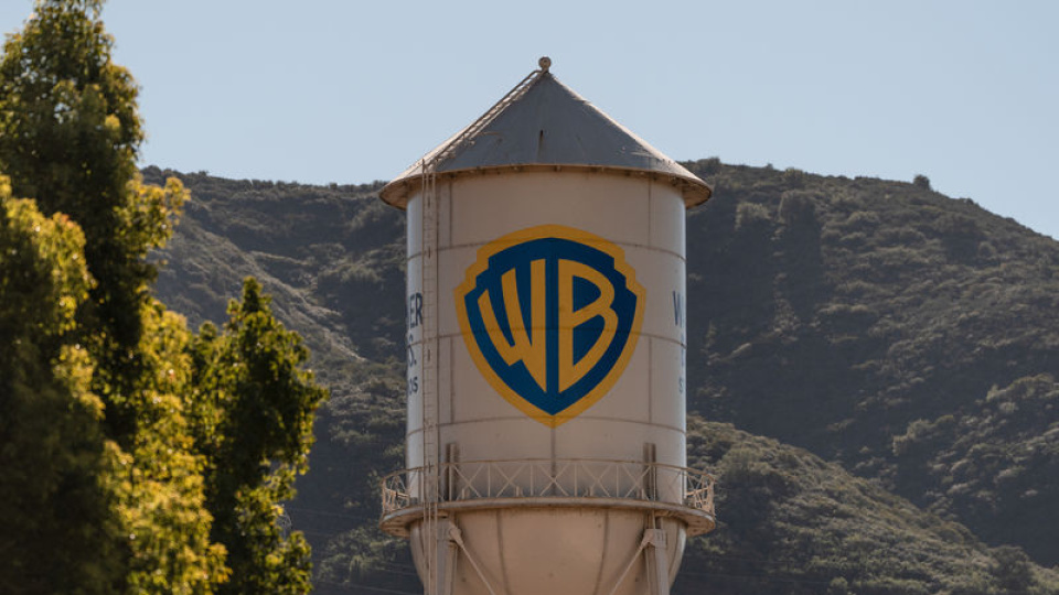 Warner Bros.'tan yatırımcılara Paramount'un teklifini geri çevirme tavsiyesi | Son dakika ekonomi haberleri
