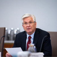 Trump, Fed başkan adayı Waller'ı "harika" olarak tanımladı