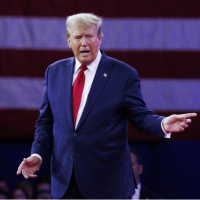 Trump: Powell faizleri indirmeli