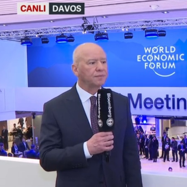 Koç Holding CEO'su Çakıroğlu'ndan Davos'ta Bloomberg HT'ye özel söyleşi