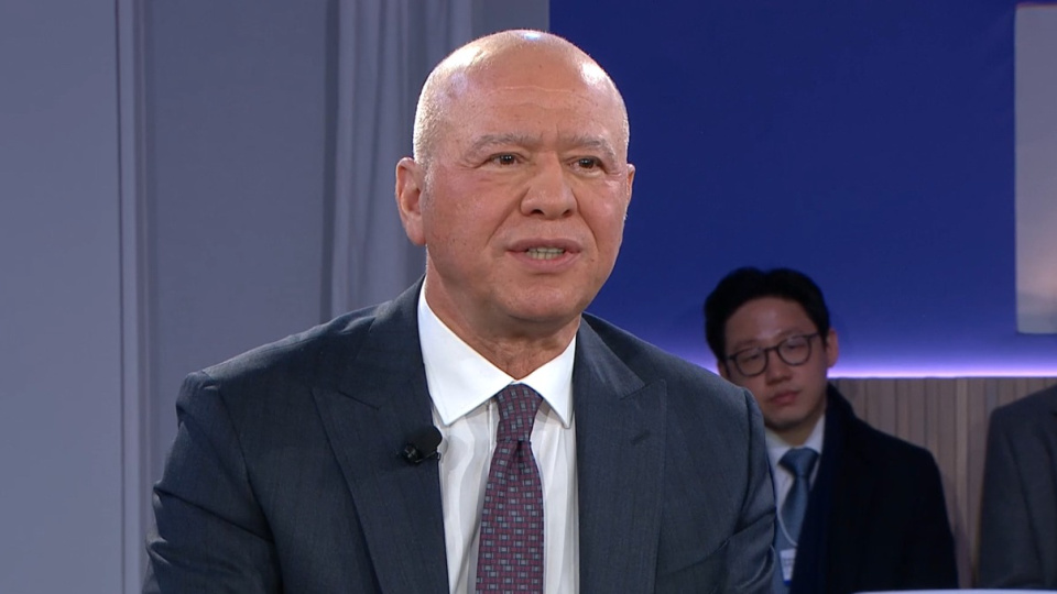 Koç Holding CEO'su Çakıroğlu'ndan Davos'ta dijital dönüşüm mesajı