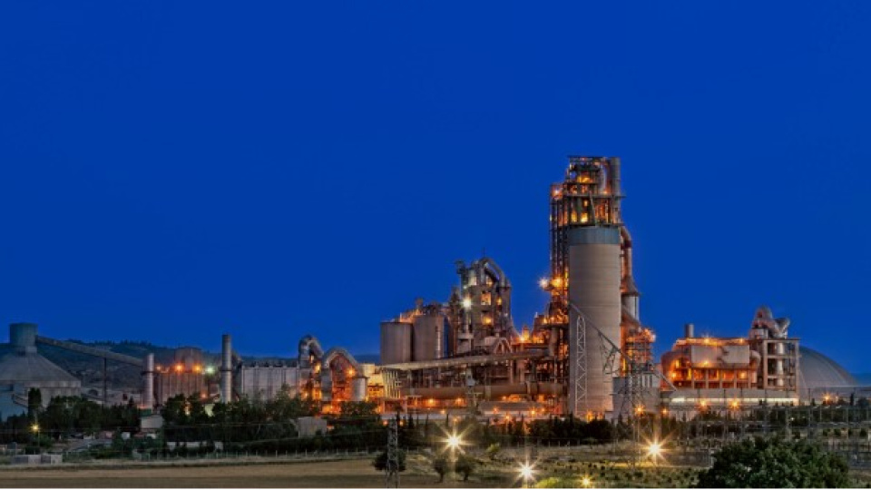 Sabancı'ya Akçansa için satın alma teklifi