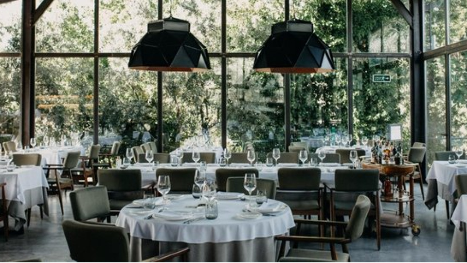 Restoranlarda servis ve kuver ücreti alınması yasaklandı