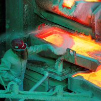 Piyasalarda metal fırtına dinmiyor