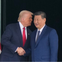 Trump Şi ile telefonda görüştü