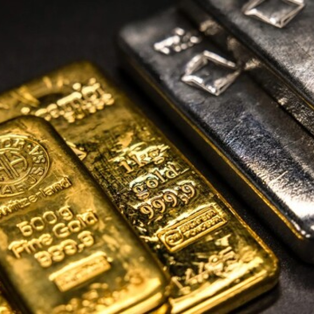 Altında ivme aşağı, gümüşte ise sert düşüş