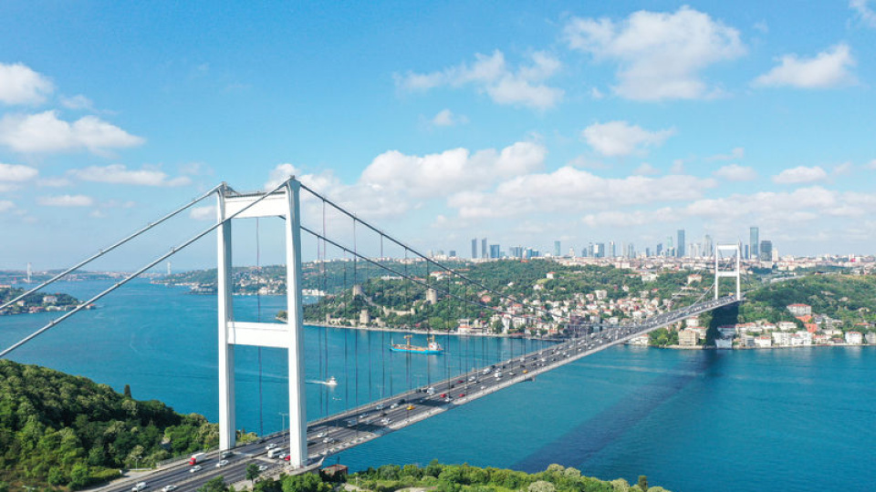 Boğaz köprülerinin özelleştirmesi için EY’ye yetki verildi