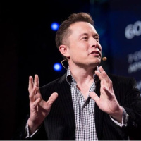 Elon Musk 2027'de Ay yolculuğu planlıyor