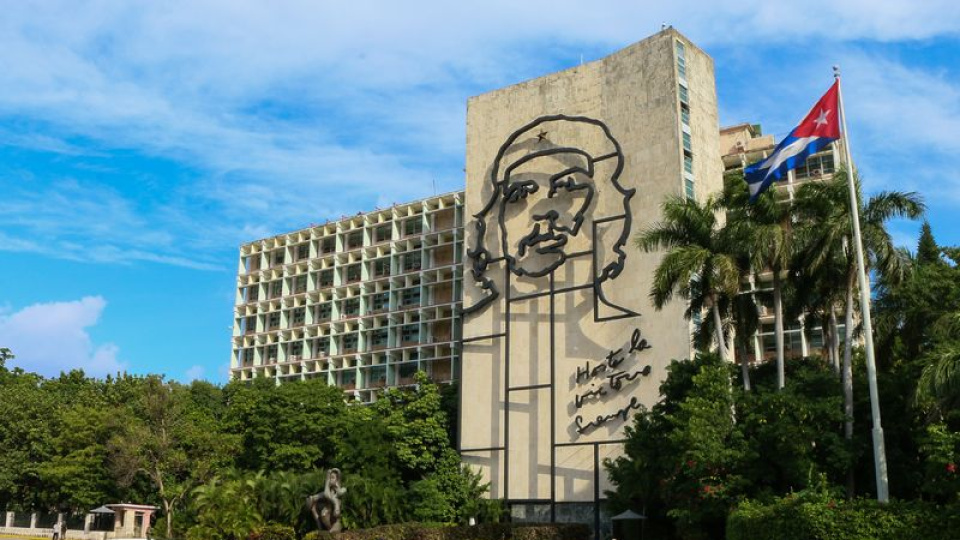 Küba'da uluslararası hava yollarına yakıt tedariki askıya alındı