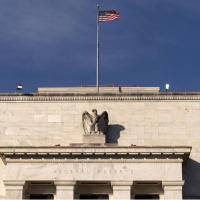 Fed’de oy hakkı bulunan iki yeni üye faizlerin sabit tutulması gerektiğini savundu