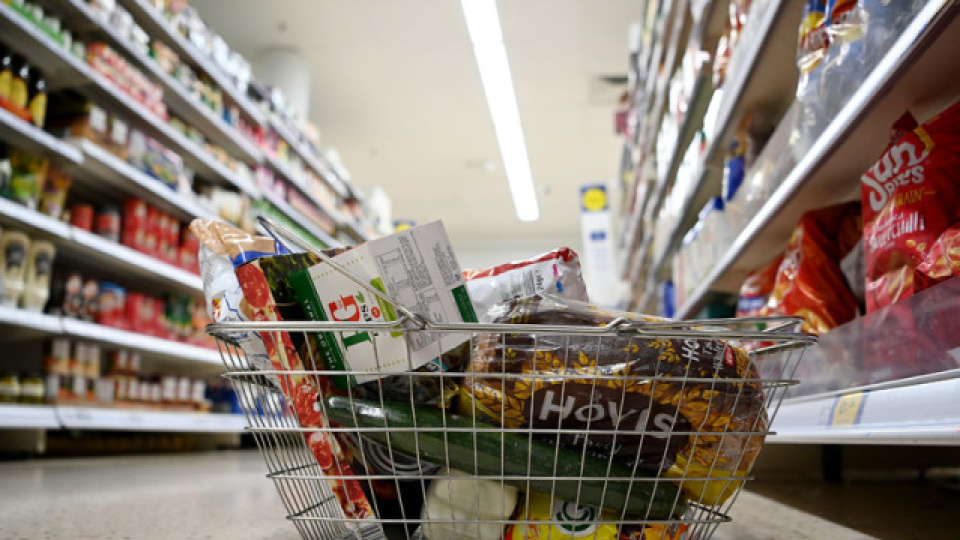 İngiltere'de enflasyon 10 ayın en düşük seviyesine geriledi