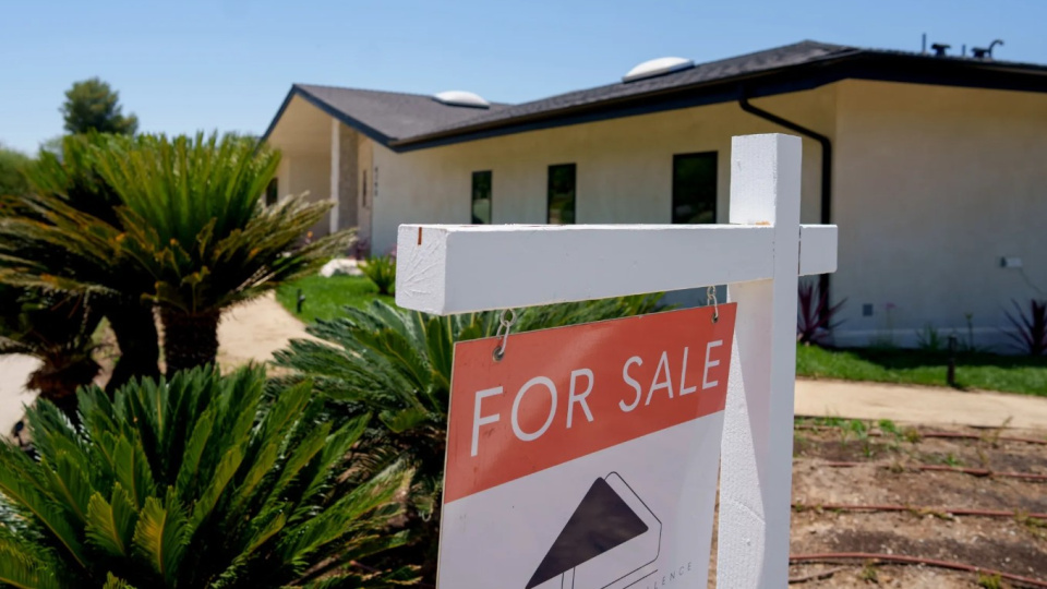 ABD'de bekleyen konut satışları beklentinin aksine düştü