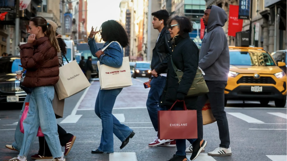 ABD'de tüketici güveni beklentinin üzerinde arttı