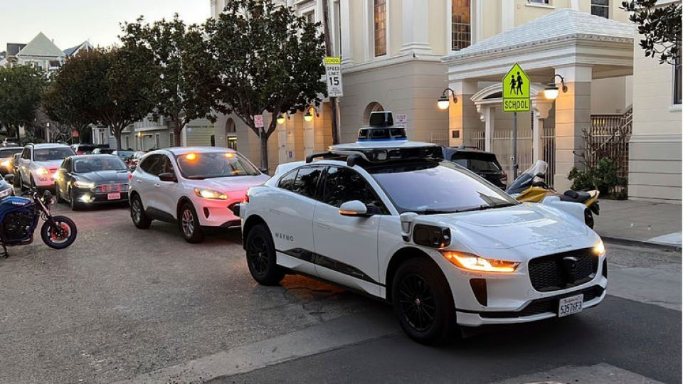Waymo robotaksileri artık ABD'nin 10 şehrinde hizmet veriyor