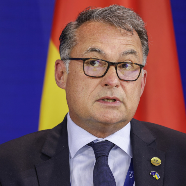 Şahin Alman'dan dolar yorumu: Şüpheler artıyor