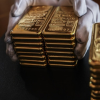 Altın düşüşü telafi etti: Güvenli liman talebiyle toparlanma