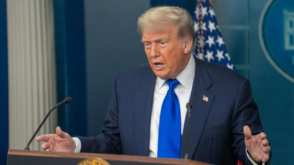 Trump'tan İran'daki liderlik değişimine "müdahale" sinyali