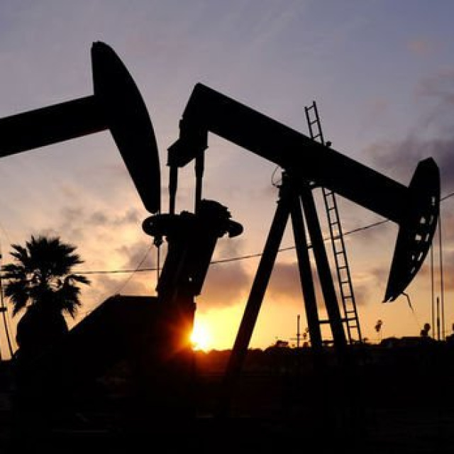 Brent petrolün varil fiyatı 90 doları aştı