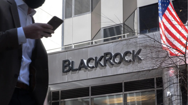 BlackRock özel kredi fonunda para çekme işlemlerini sınırladı