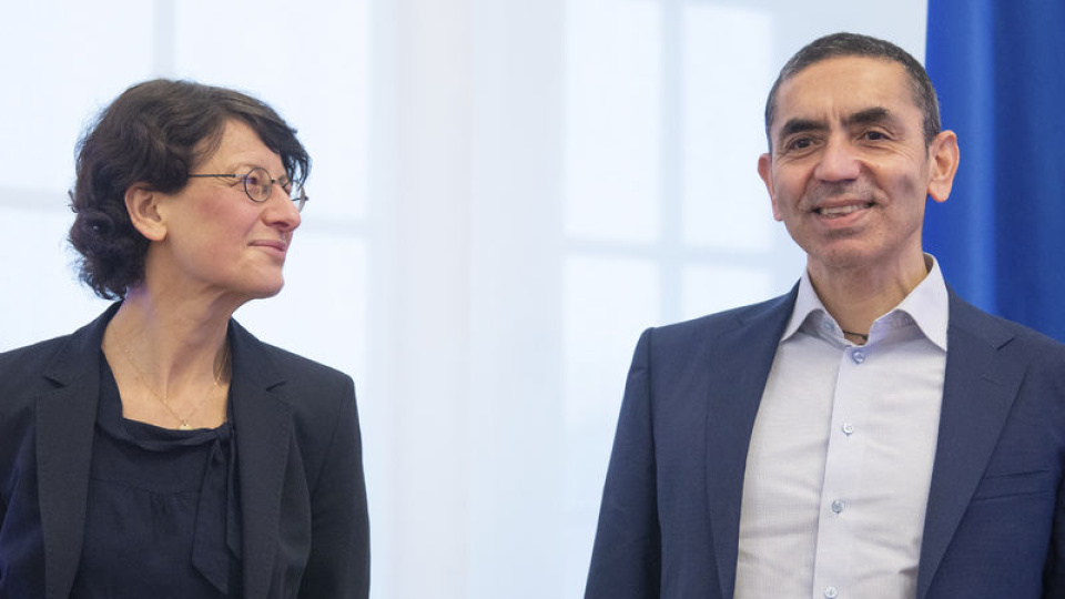 BioNTech’in kurucuları Uğur Şahin ve Özlem Türeci görevlerinden ayrılıyor