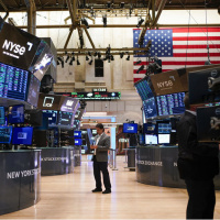 Küresel piyasalarda petrol başlıklardan düşmüyor