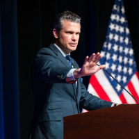 ABD Savunma Bakanı: İran'da 7 binden fazla hedefi vurduk