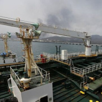 ABD, İran petrolünün satışına geçici olarak izin verdi