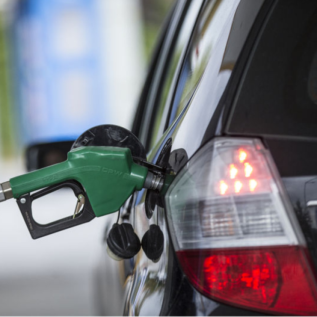 Akaryakıtta çifte zam