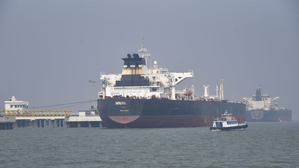 İran, Hürmüz'den güvenli geçiş için para almaya başladı