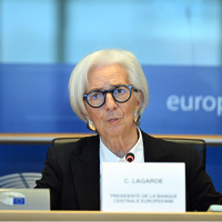 Lagarde: Gerekirse politikamızda değişiklik yapmaya hazırız