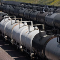 Çelişkili ateşkes sinyalleriyle petrol yükseldi, hisse senetleri düştü