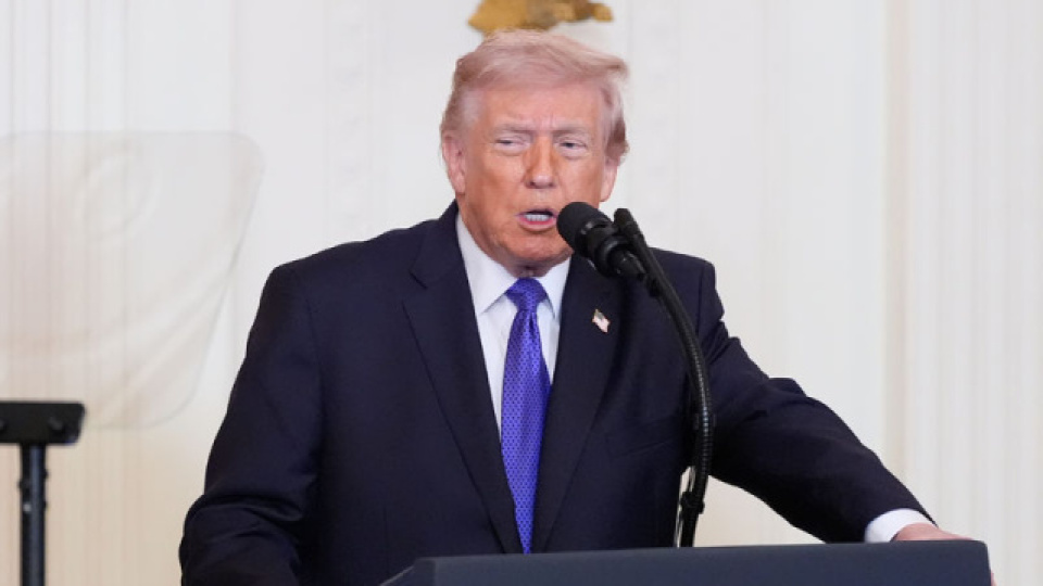 Trump: İran'da yeni rejim ile ciddi görüşmeler yürütüyoruz