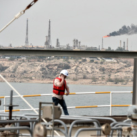 Hark Adası: Petrolü değil korkuyu akıtıyor