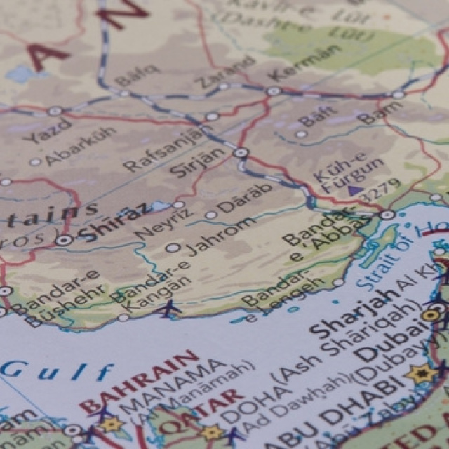 Umman ile İran, Hürmüz Boğazı'ndan geçişleri görüştü