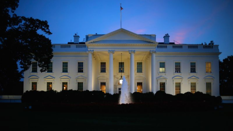 Beyaz Saray personeline sert 'içsel ticaret' uyarısı