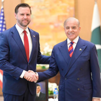 Vance ve Şerif, İran görüşmeleri öncesinde bir araya geldi