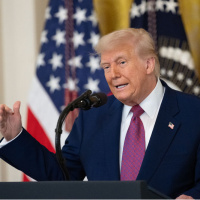 Trump: Ablukaya yaklaşan gemiler imha edilecek