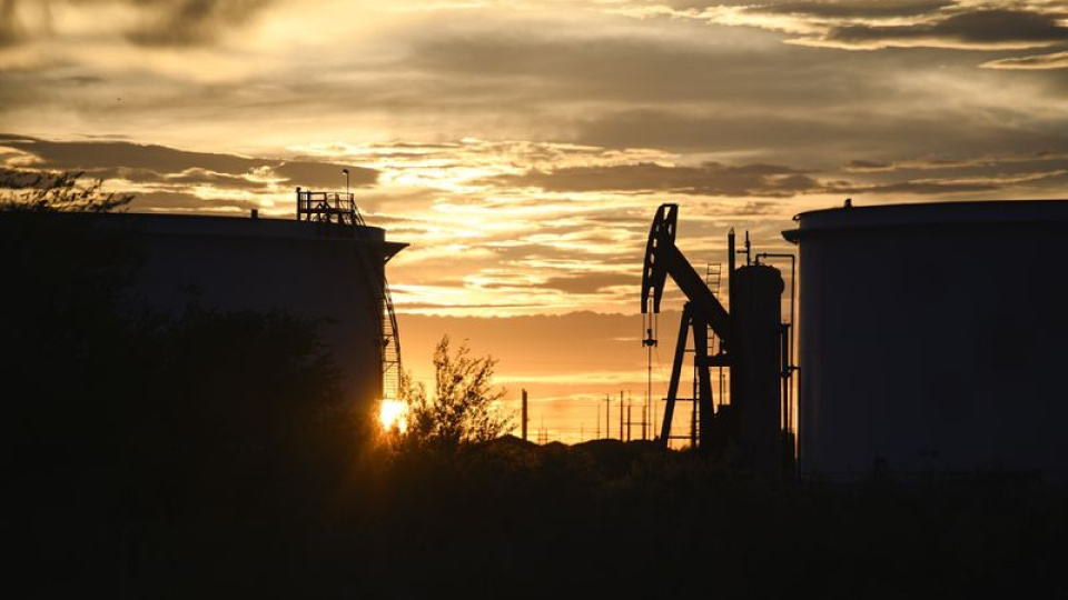 Küresel petrol talebinin 2020'den beri ilk kez azalması bekleniyor