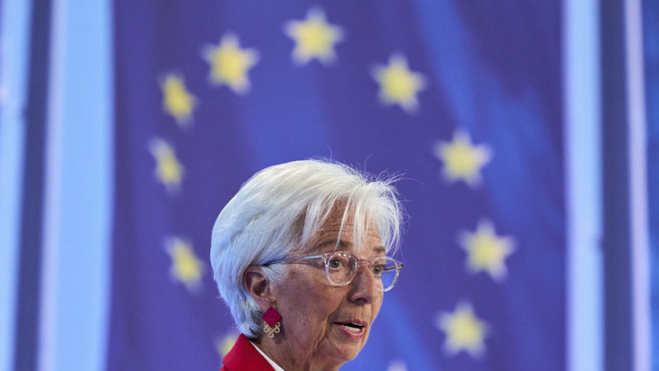 Lagarde: Ekonomi, AMB'nin baz senaryosu ile olumsuz senaryosu arasında