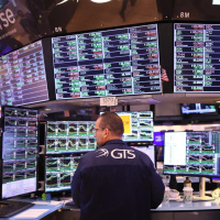 S&P 500 savaşın kayıplarını silerek rekor kırdı