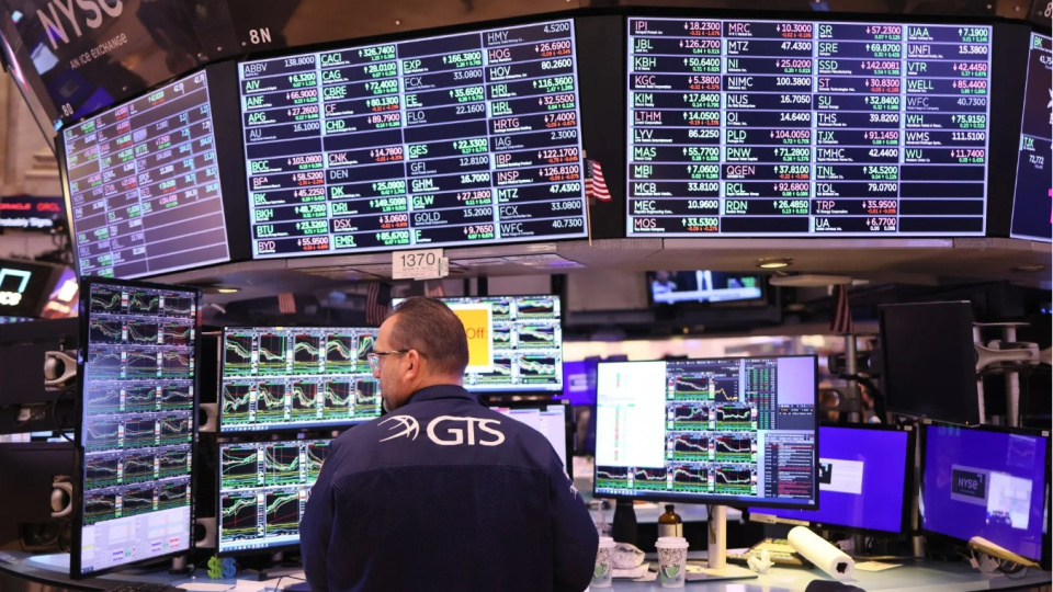 S&P 500 savaşın kayıplarını sildi ve rekor kırdı