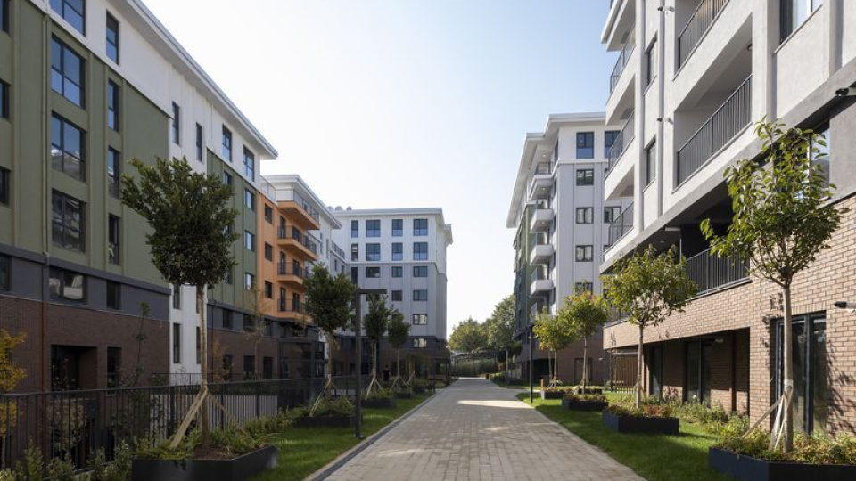 Konut fiyatlarında yıllık reel kayıp serisi sürdü